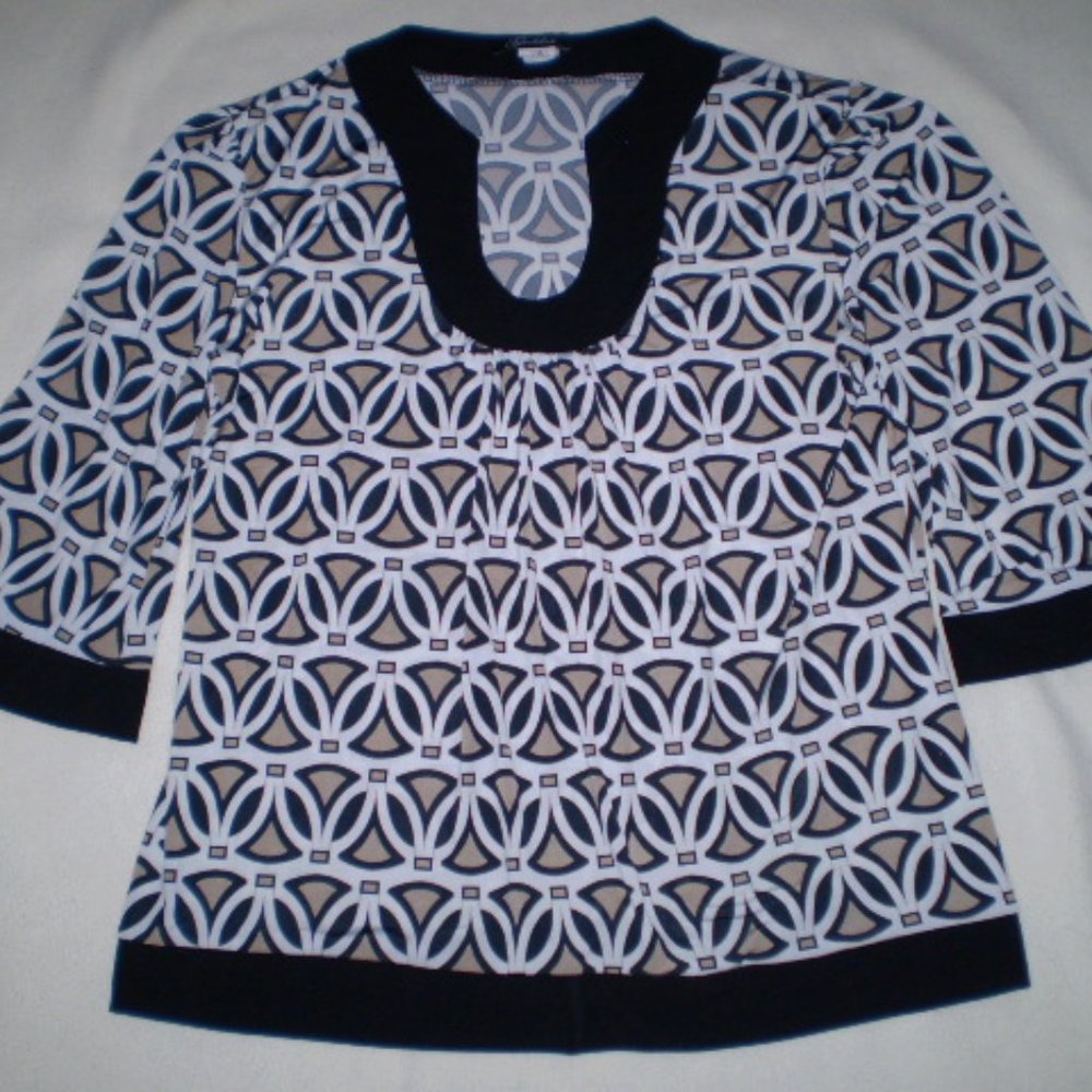SIZE: X-LARGE~MULTI-PRINT W/BLACK TRIM TOP~GENTLY WORN~MINT COND.